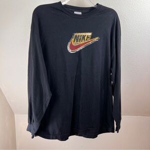 NIKE Long Sleeve Graphic Tee. Size XXL. 100% Cotton. Ribbed cuffs. Black w/Logo